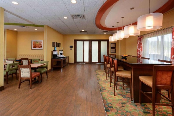 Hampton Inn By Hilton Fayetteville Fort Bragg image 19