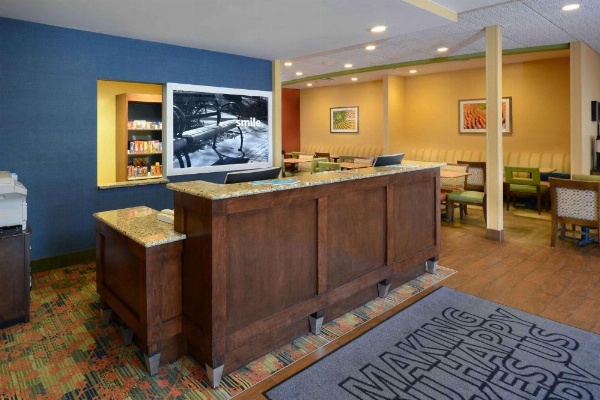 Hampton Inn By Hilton Fayetteville Fort Bragg image 30