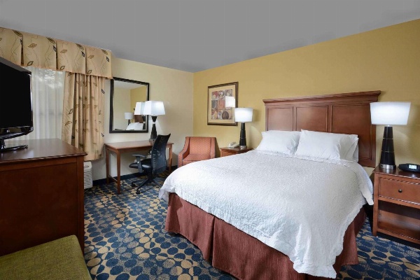 Hampton Inn By Hilton Fayetteville Fort Bragg image 7